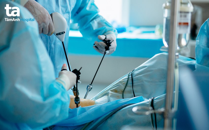 sinh thiết thận qua nội soi