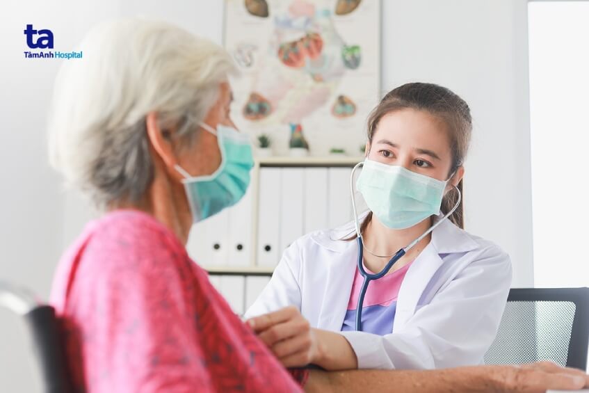 biểu hiện ung thư buồng trứng cần tầm soát