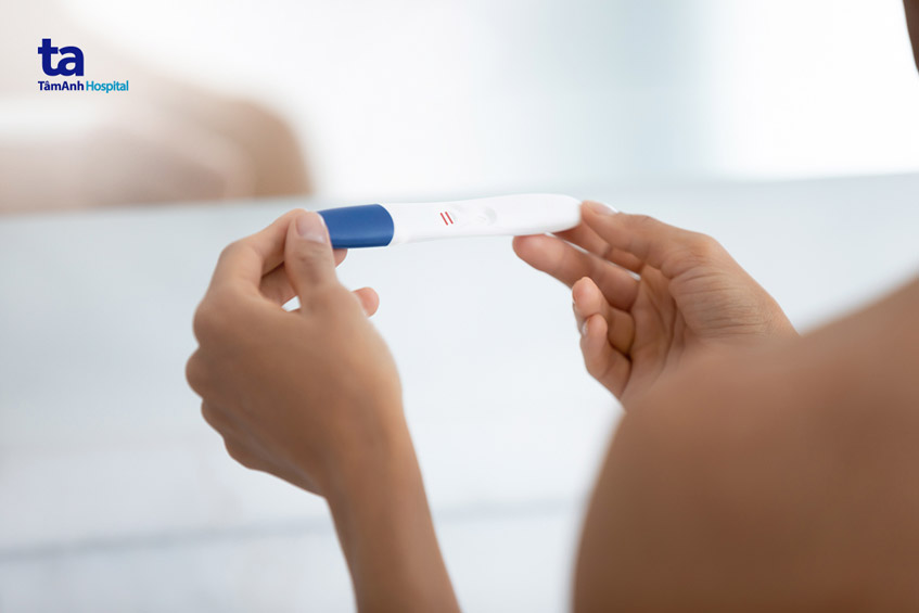 mang thai ngoài ý muốn sau khi cấy que