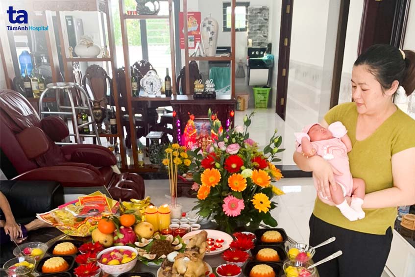 tổ chức tiệc đầy tháng cho bé