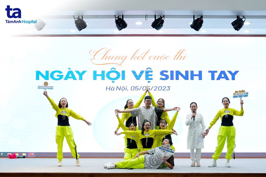 trình diễn tiết mục