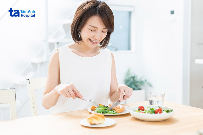 chế độ ăn giúp giảm tình trạng đau bụng