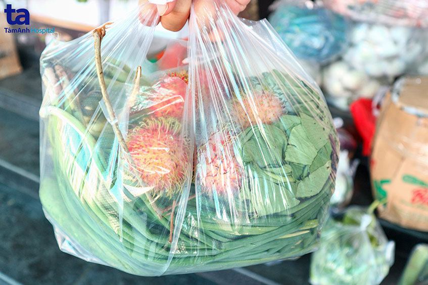5 tấn rau củ quả được trao đến nhân viên bệnh viện