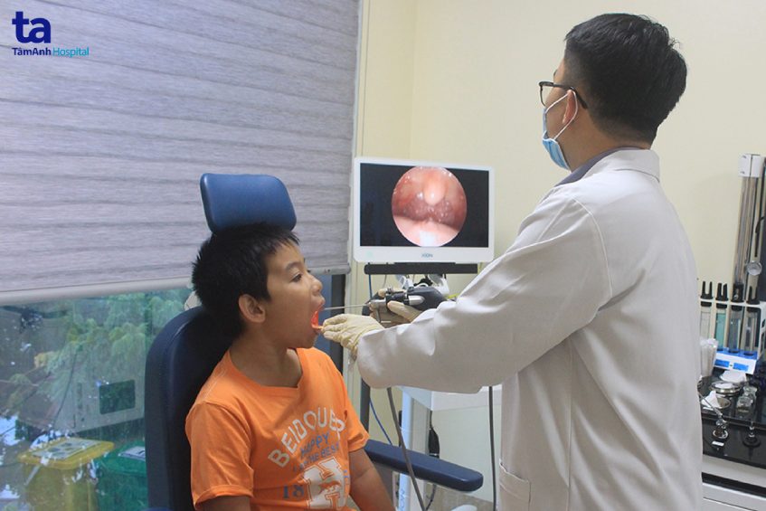 khám viêm amidan cấp