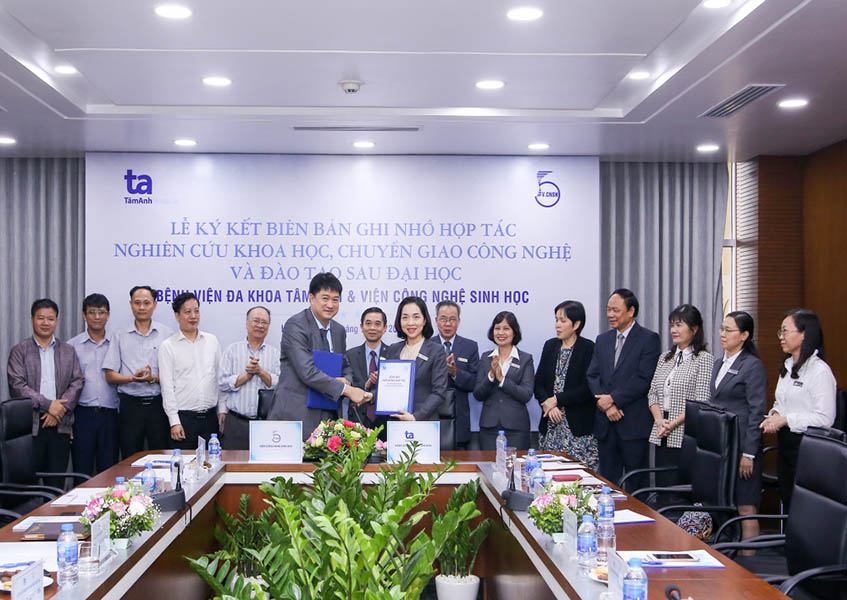 ký kết hợp tác viện công nghệ sinh học