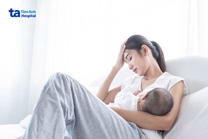 tắc sữa khiến mẹ không đủ sữa nuôi con