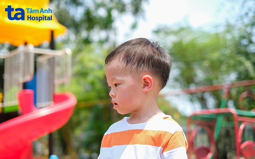 Trẻ sốt cao về đêm: Sốt không do nhiễm trùng
