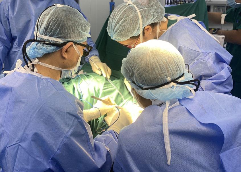 tiến sĩ nguyễn anh dũng và ekip