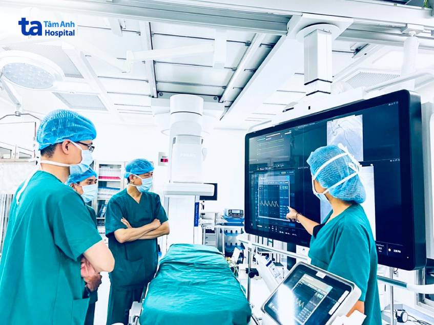 Hệ thống trang thiết bị của Trung tâm can thiệp, Bệnh viện Tâm Anh được tích hợp nhiều phần mềm cao cấp để thực hiện nhiều kỹ thuật can thiệp phức tạp.