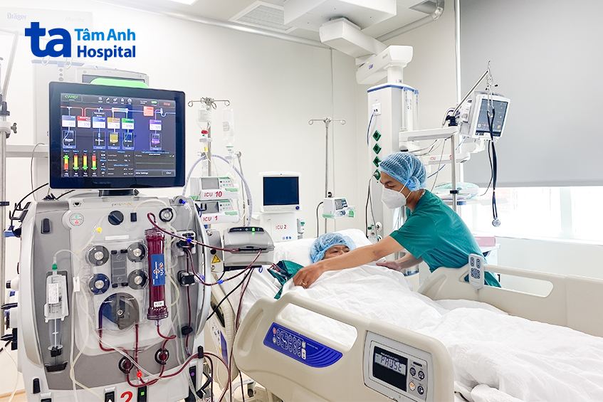 Người bệnh được điều trị tại khoa Hồi sức Cấp cứu