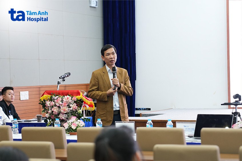 phát biểu tại hội thảo