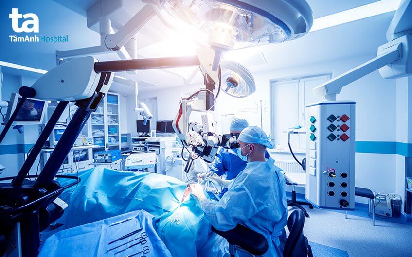 quá trình phẫu thuật u tuyến tùng