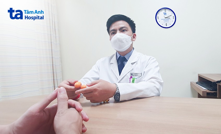 bác sĩ long phân tích