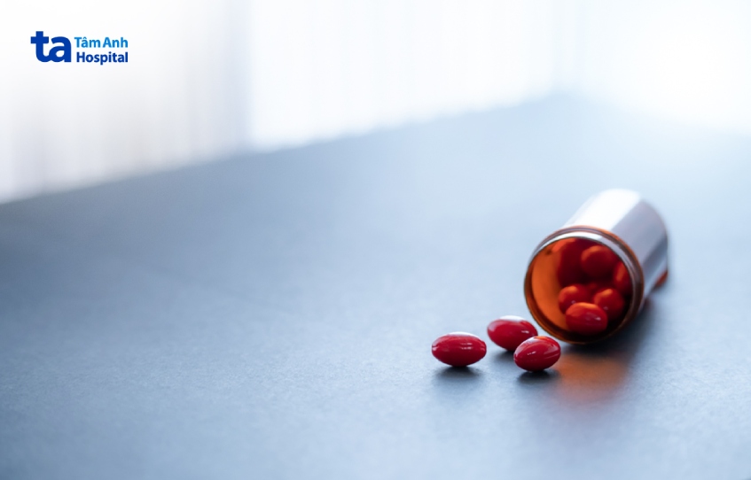 bố mẹ nên cho trẻ uống thuốc giảm ho