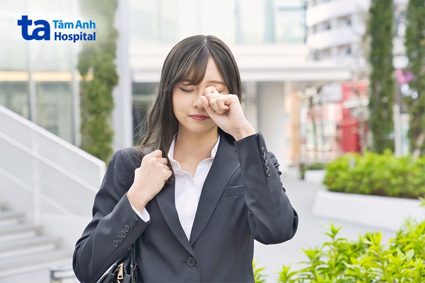 chăm sóc chắp mắt bị vỡ
