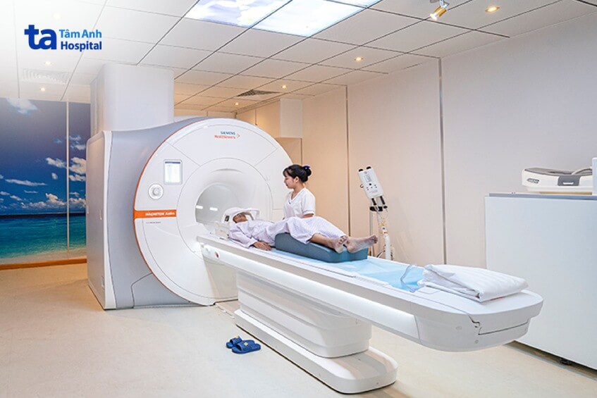 chẩn đoán ung thư thanh quản giai đoạn 4