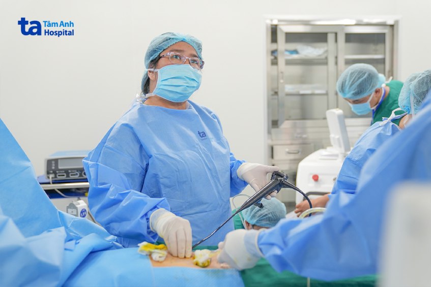 ca phẫu thuật sỏi kẹt ở đầu tụy