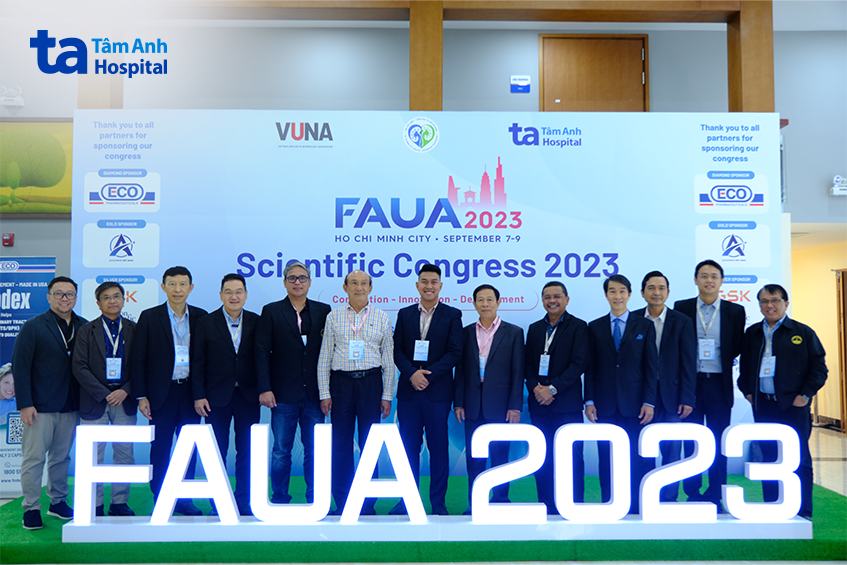 chụp hình tập thể faua