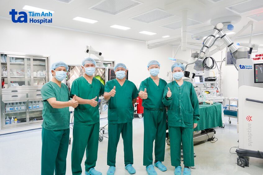 đào tạo sử dụng robot mổ não modus v synaptive