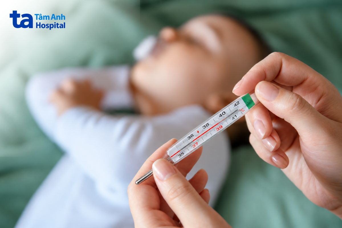 đưa người bệnh đi khám ngay khi có dấu hiệu nguy hiểm