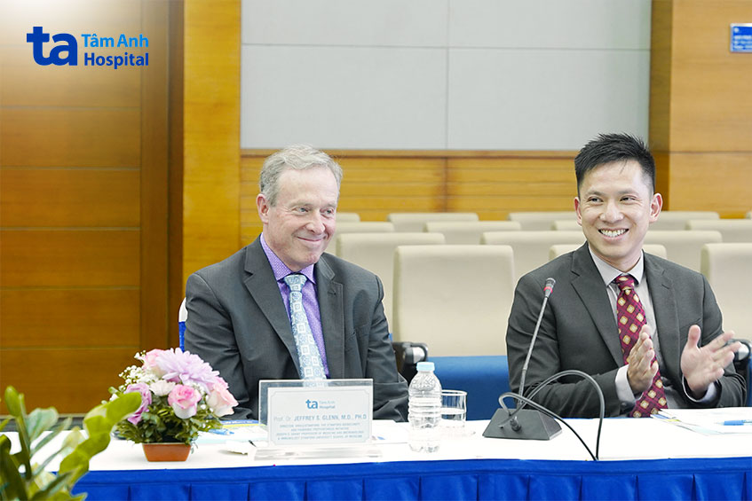 giáo sư jeffrey s.glenn