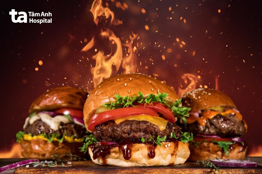 Hạn chế ăn vặt, đồ ăn chứa nhiều chất béo