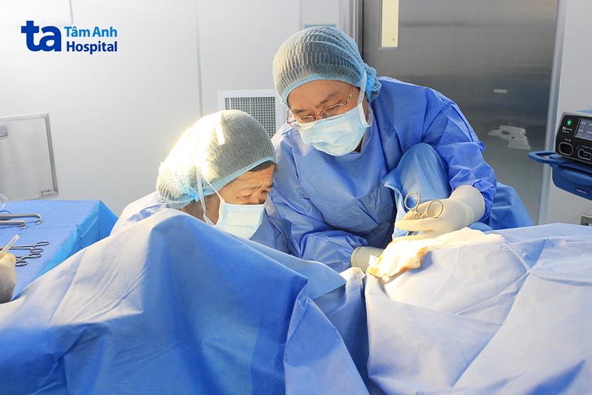 làm lại vùng kín cho bệnh nhân