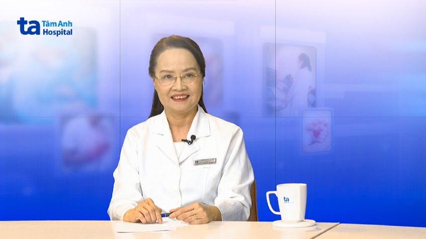 PGS.TS.BS Nguyễn Thị Bạch Yến tư vấn trong chương trình