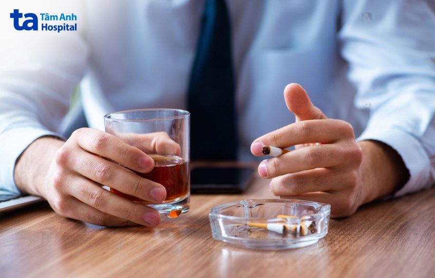 Để cải thiện cũng như phòng ngừa bệnh cơ tim giãn cần tránh xa rượu và thuốc lá