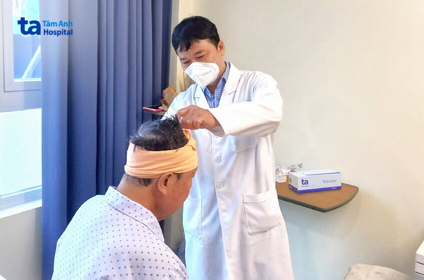 bs chăm sóc bệnh nhân mổ lấy khối u nằm giữa não sau 8 năm