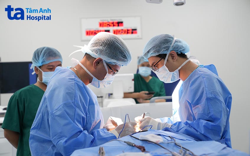 ca phẫu thuật cột sống tại Tâm Anh