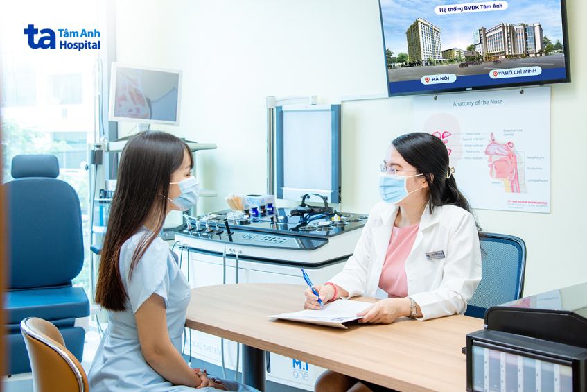 chữa viêm xoang bị chảy máu mũi