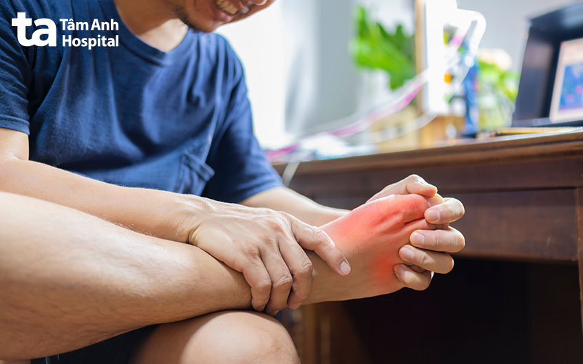 gây ra các cơn đau dữ dội ở ngón chân
