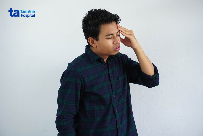 nguyên nhân ngồi xuống đứng lên chóng mặt