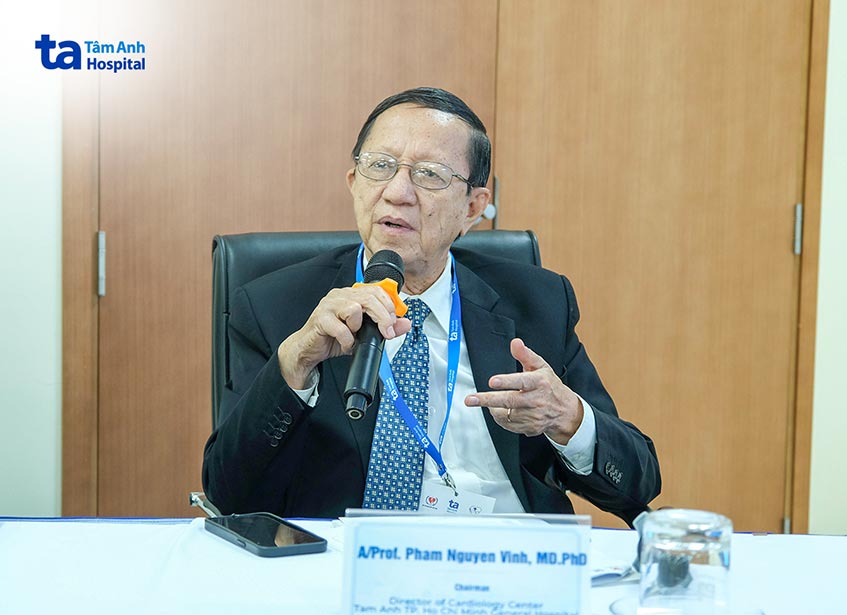 PGS.TS.BS Phạm Nguyễn Vinh - Chủ tịch Phân hội Siêu âm tim Việt Nam, Giám đốc Trung tâm Tim mạch BVĐK Tâm Anh TP.HCM có nhiều bài báo cáo đặc sắc tại Hội nghị