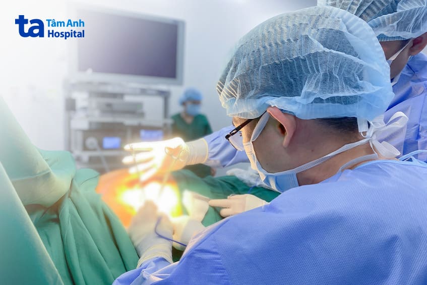 Phẫu thuật nội soi cắt bỏ vú