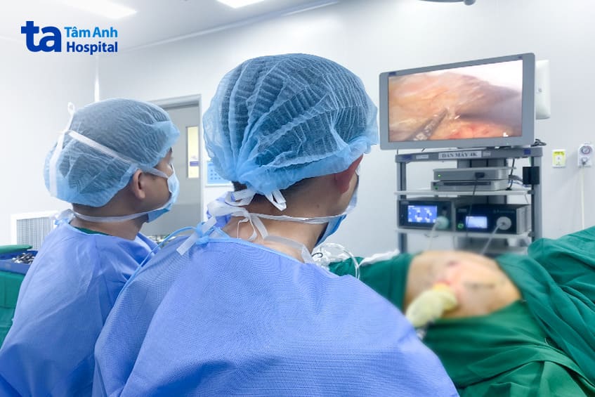 Phẫu thuật nội soi cắt vú