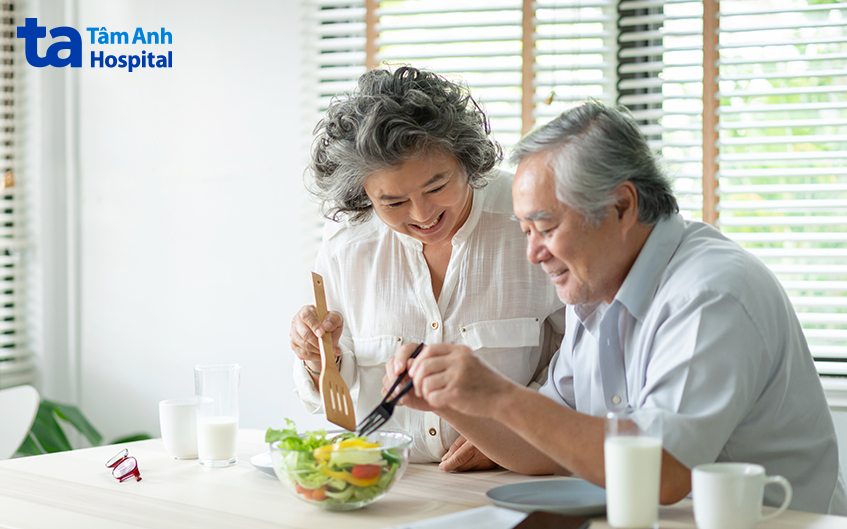 sau mổ thoát vị bẹn ăn gì