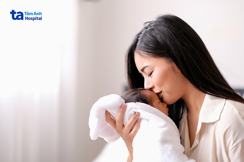 thực hiện thiên chức làm mẹ