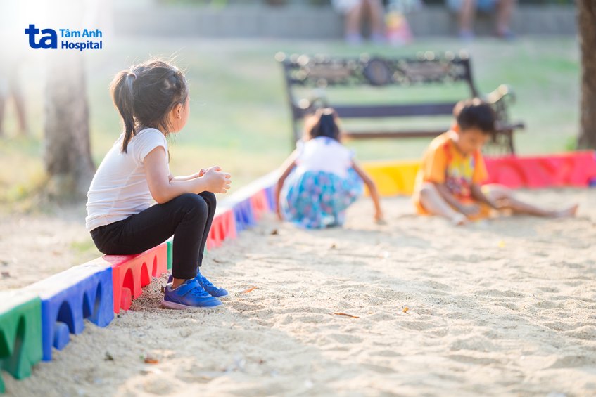 Trầm cảm khiến trẻ khó hòa nhập với xã hội