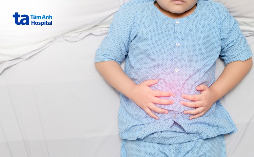 Trẻ bị đau bụng do lồng ruột