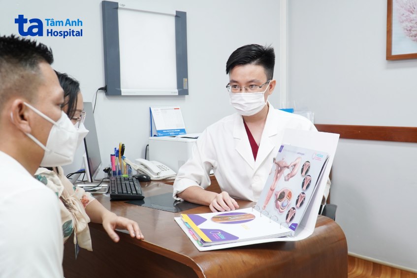 tư vấn điều trị cho bệnh nhân