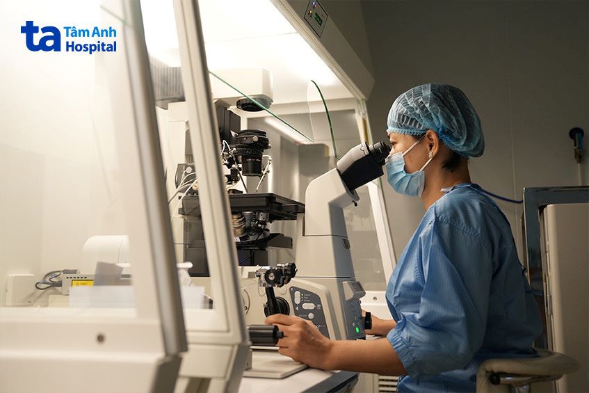 xét nghiệm di truyền tiền làm tổ