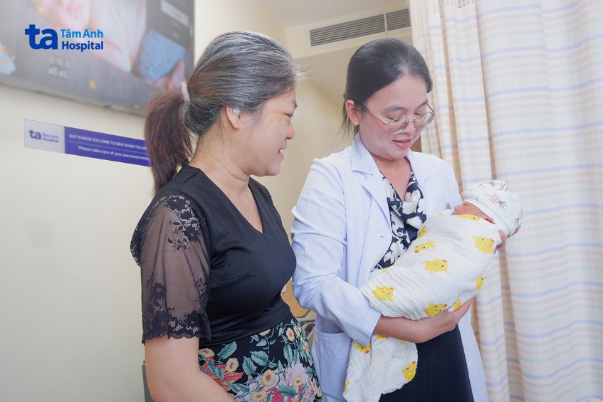 bệnh nhân sinh con nhờ thụ tinh ống nghiệm 