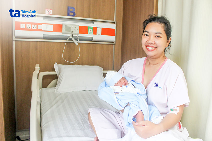 chị trinh vượt cạn an toàn