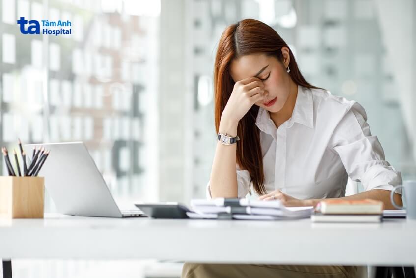 đau đầu căng thẳng nguy hiểm