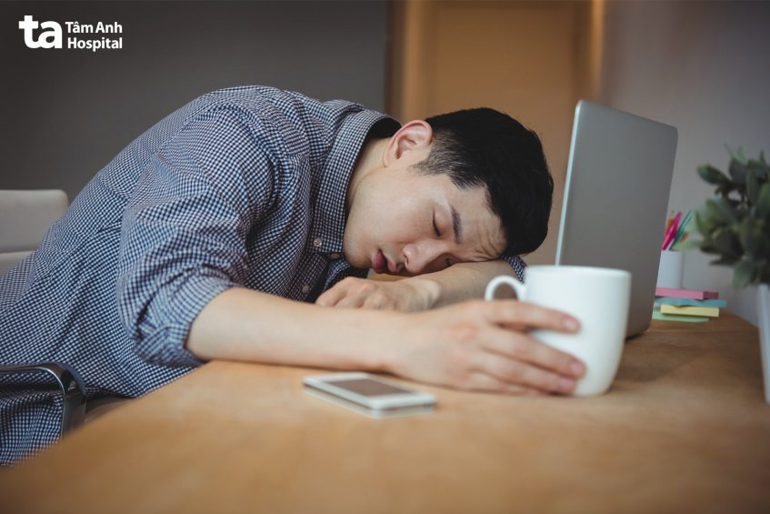hẹp eo họng nghẹt thở