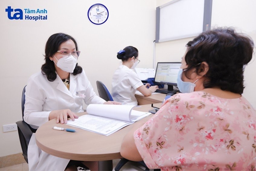 khối máu tụ vú