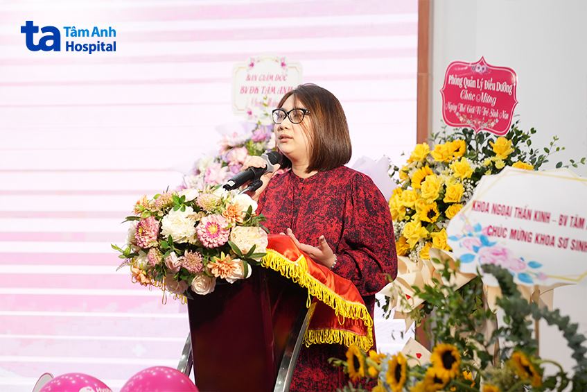 mẹ bé Pika phát biểu cảm ơn