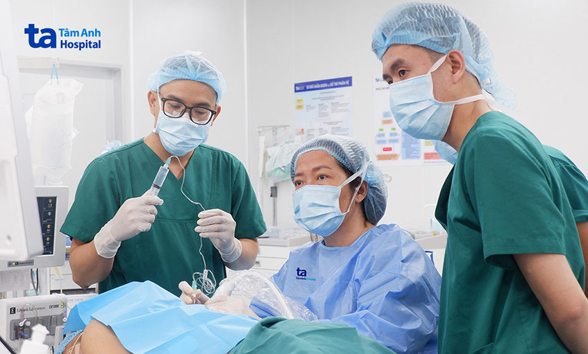 Người bệnh mổ tim được gây tê mặt phẳng cơ dựng sống (ESP) giúp giảm đau sau mổ, nhanh hồi phục